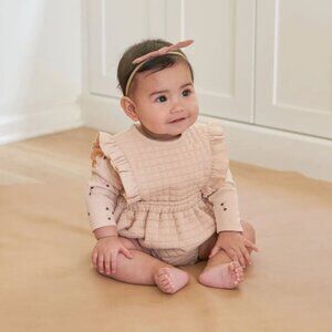 NWT Quincy Mae Ruffle Bubble Romper - Shell, 0-3M